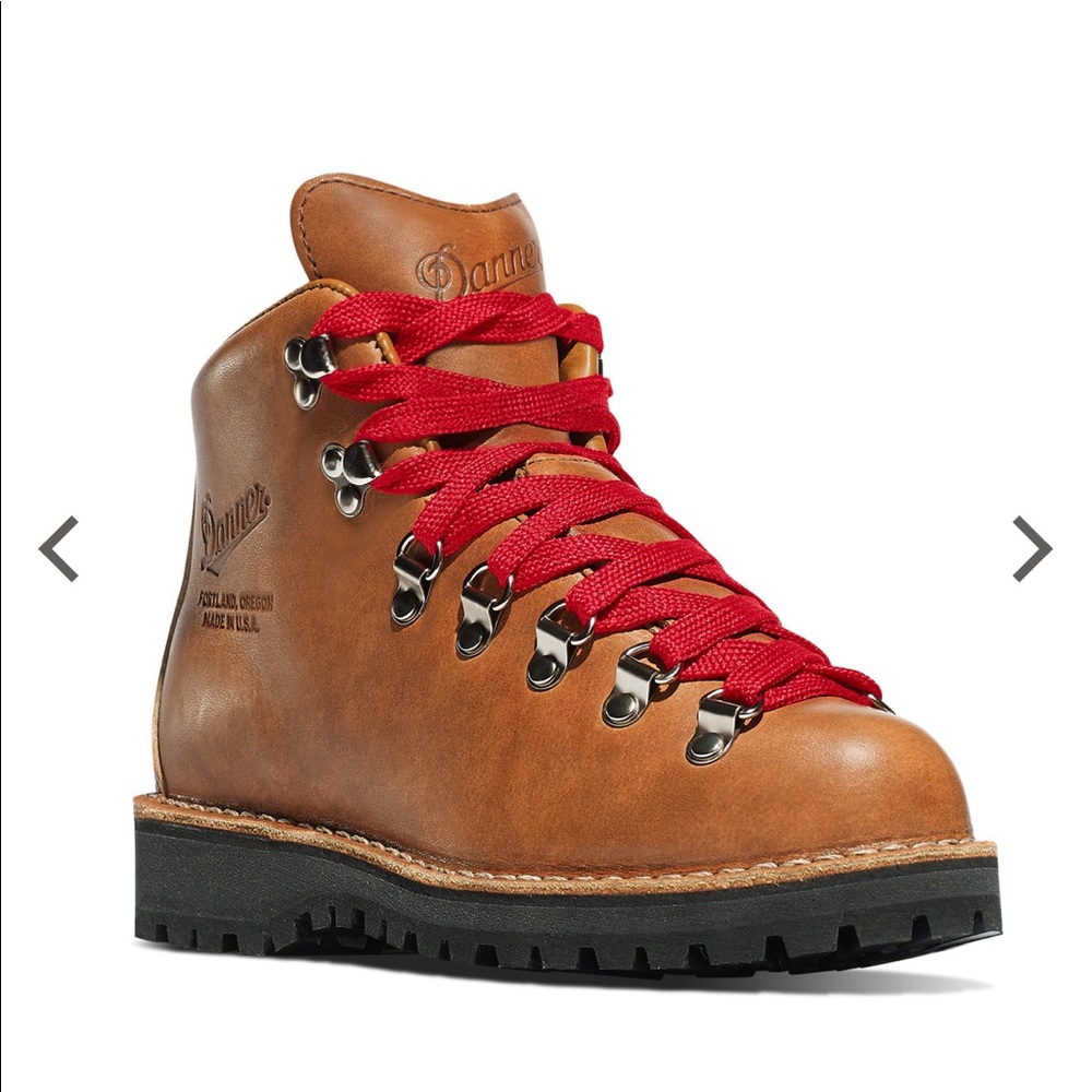 Danner Mountain Light Cascade Leather Hiking Boot